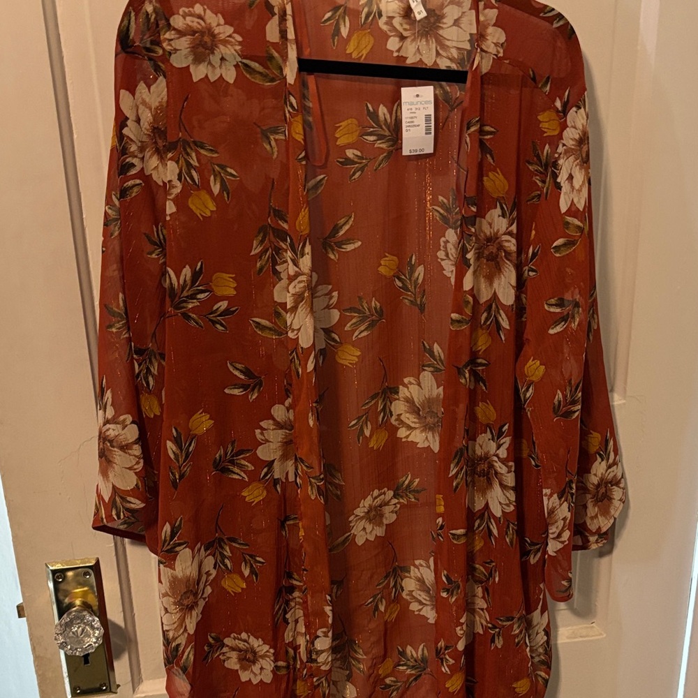 Maurices Rust and White Floral Kimono Blouse